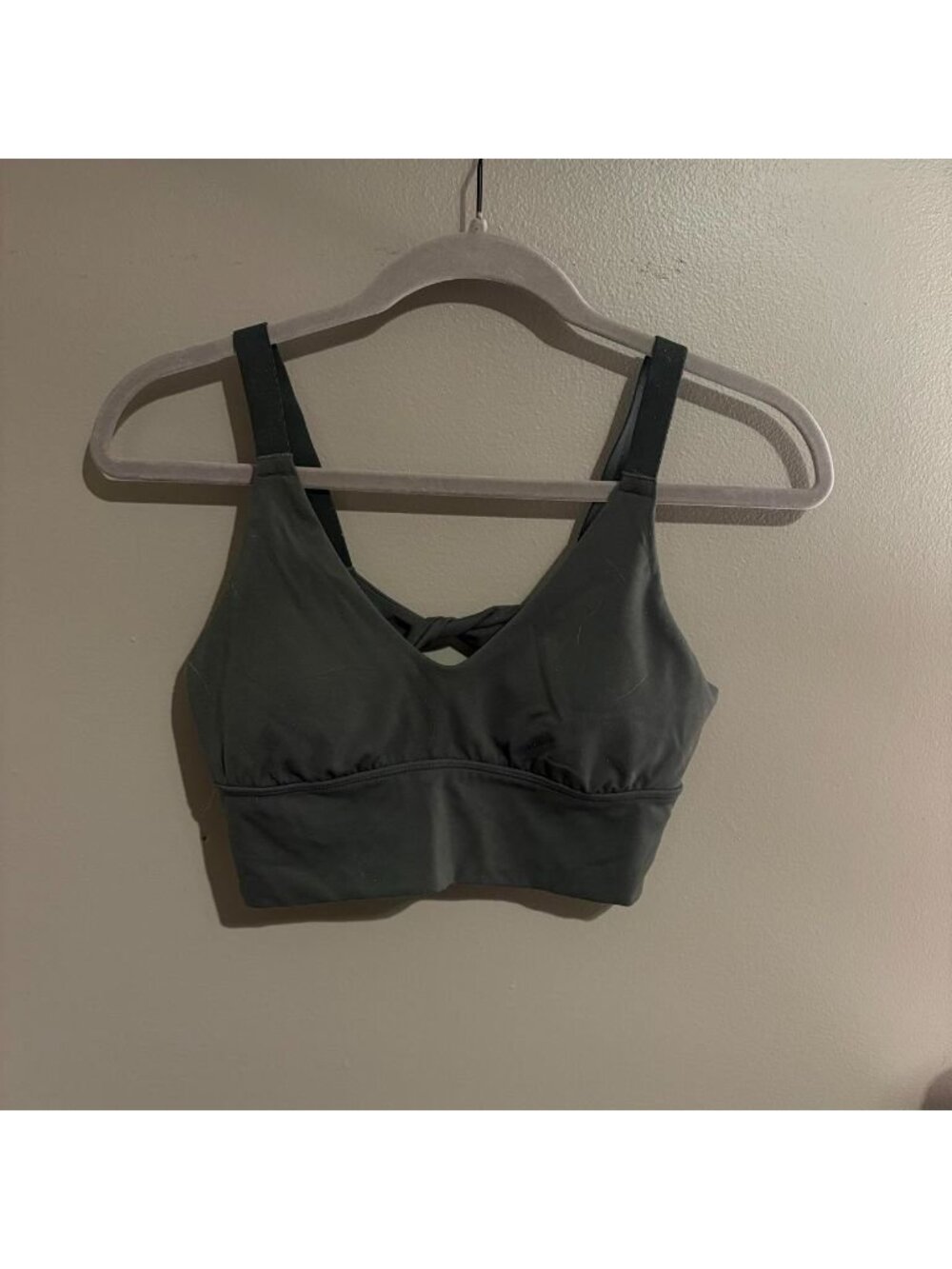 Aerie padded gray twist back sports bra